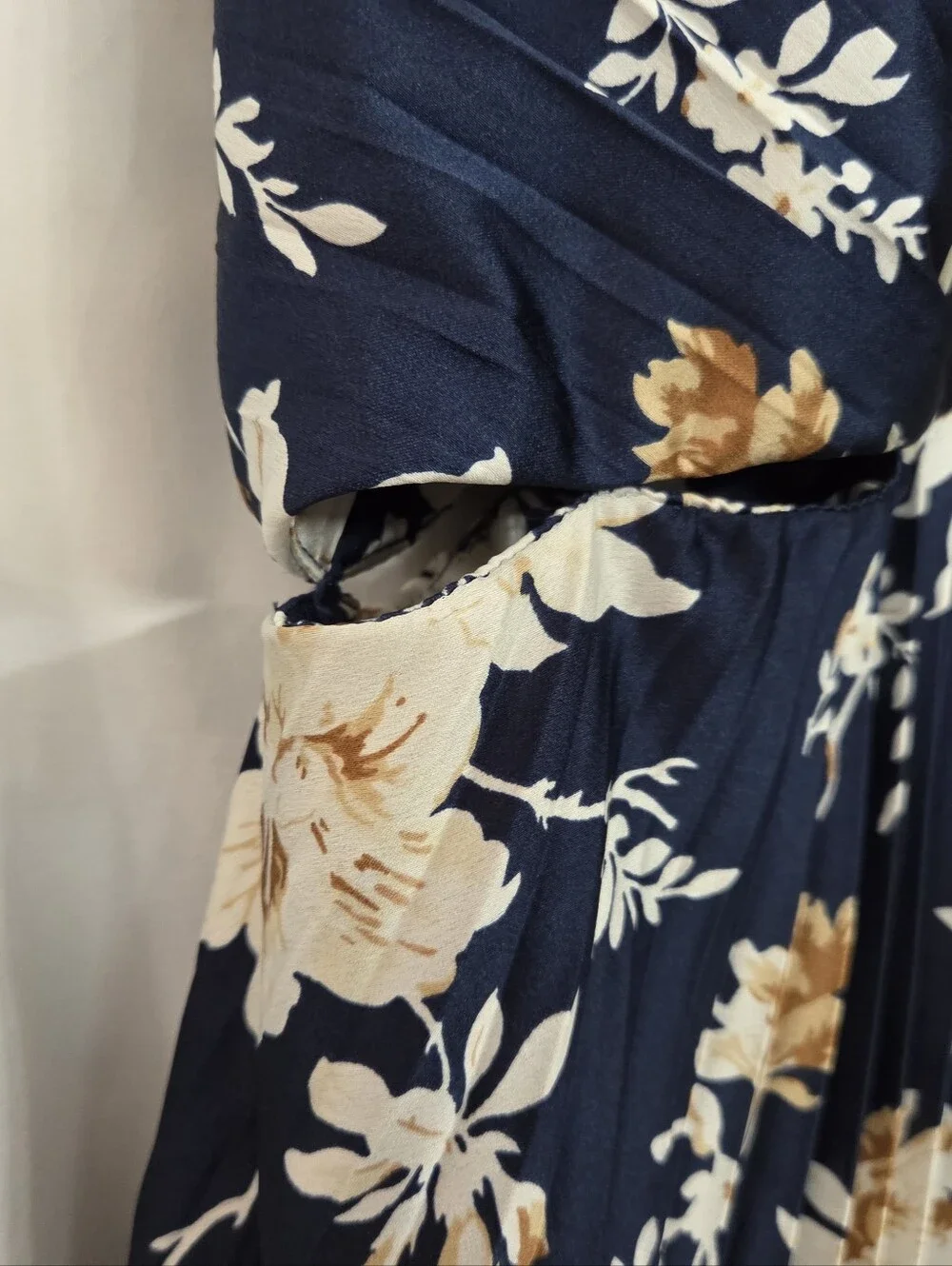 Abercrombie & Fitch Navy Floral Maxi Dress with Cream Floral Size ST